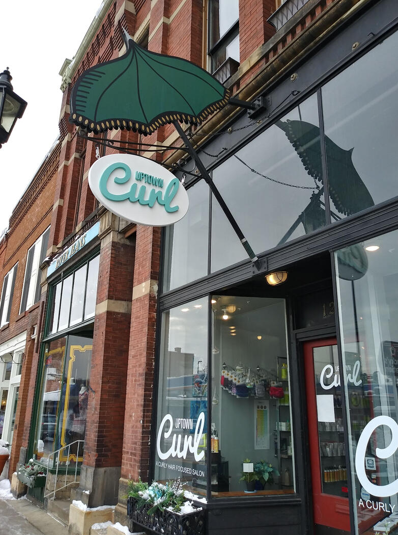 Uptown Curl Dimensional Sign